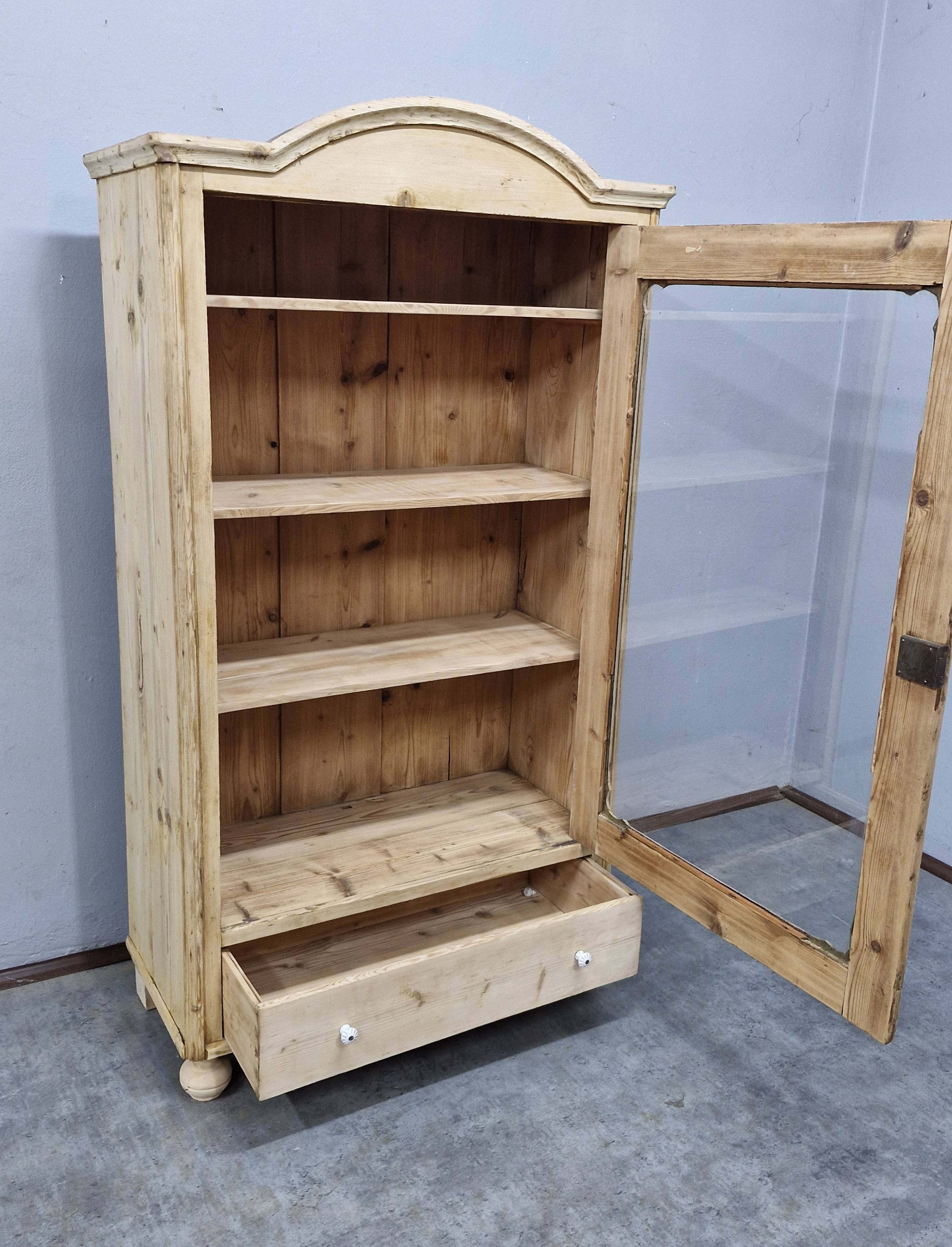 #bibliotekaludwikowska   #sosnowemeble   #bibliotekazduszą   #antyki   #meblerustykalne   #mebleklasyczne   #bibliotekasosnowa   #meblehistoryczne   #staremeble   #meblezdrewna   #antykimarki   #wnętrzazcharakterem