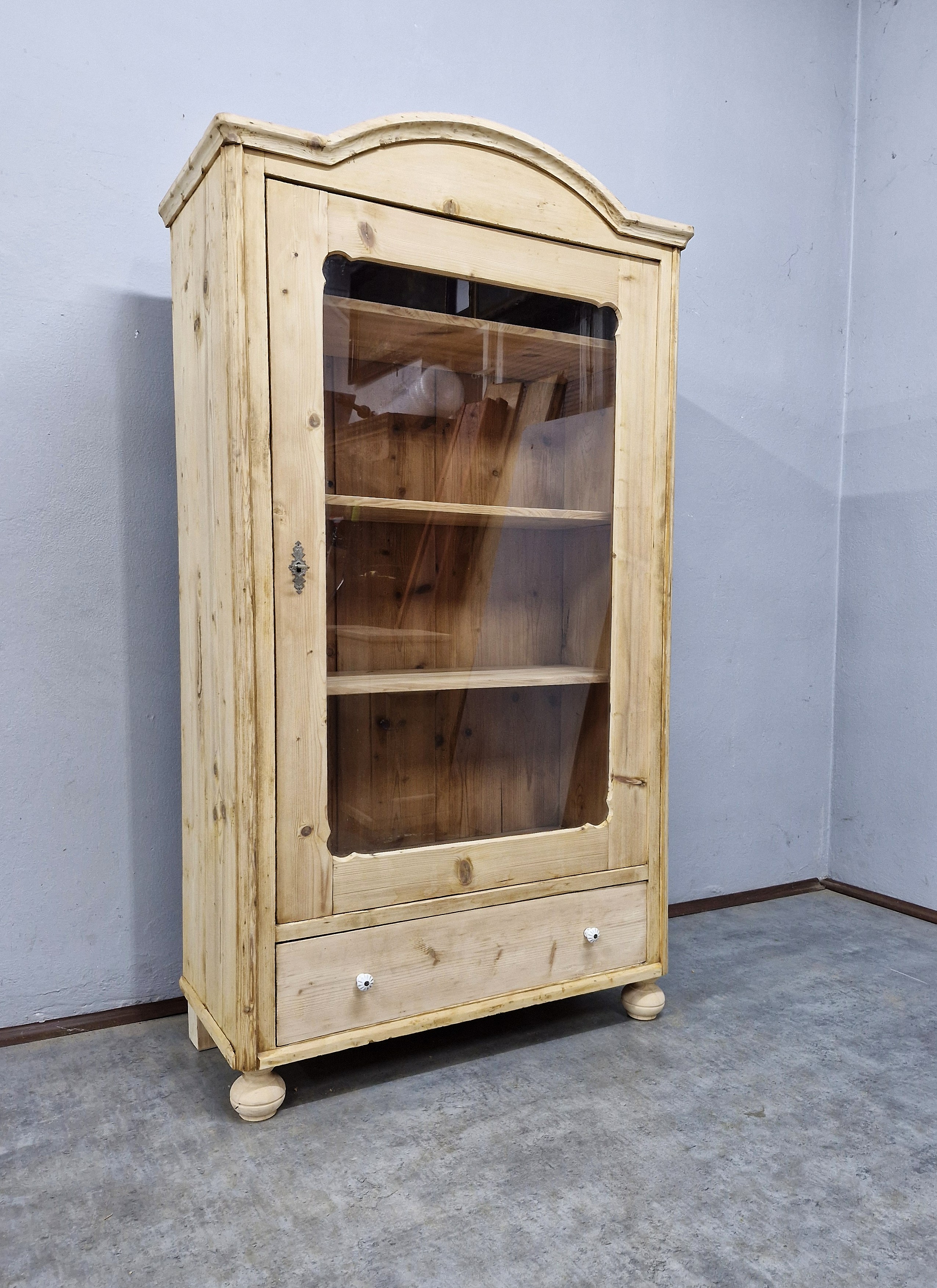 #bibliotekaludwikowska   #sosnowemeble   #bibliotekazduszą   #antyki   #meblerustykalne   #mebleklasyczne   #bibliotekasosnowa   #meblehistoryczne   #staremeble   #meblezdrewna   #antykimarki   #wnętrzazcharakterem