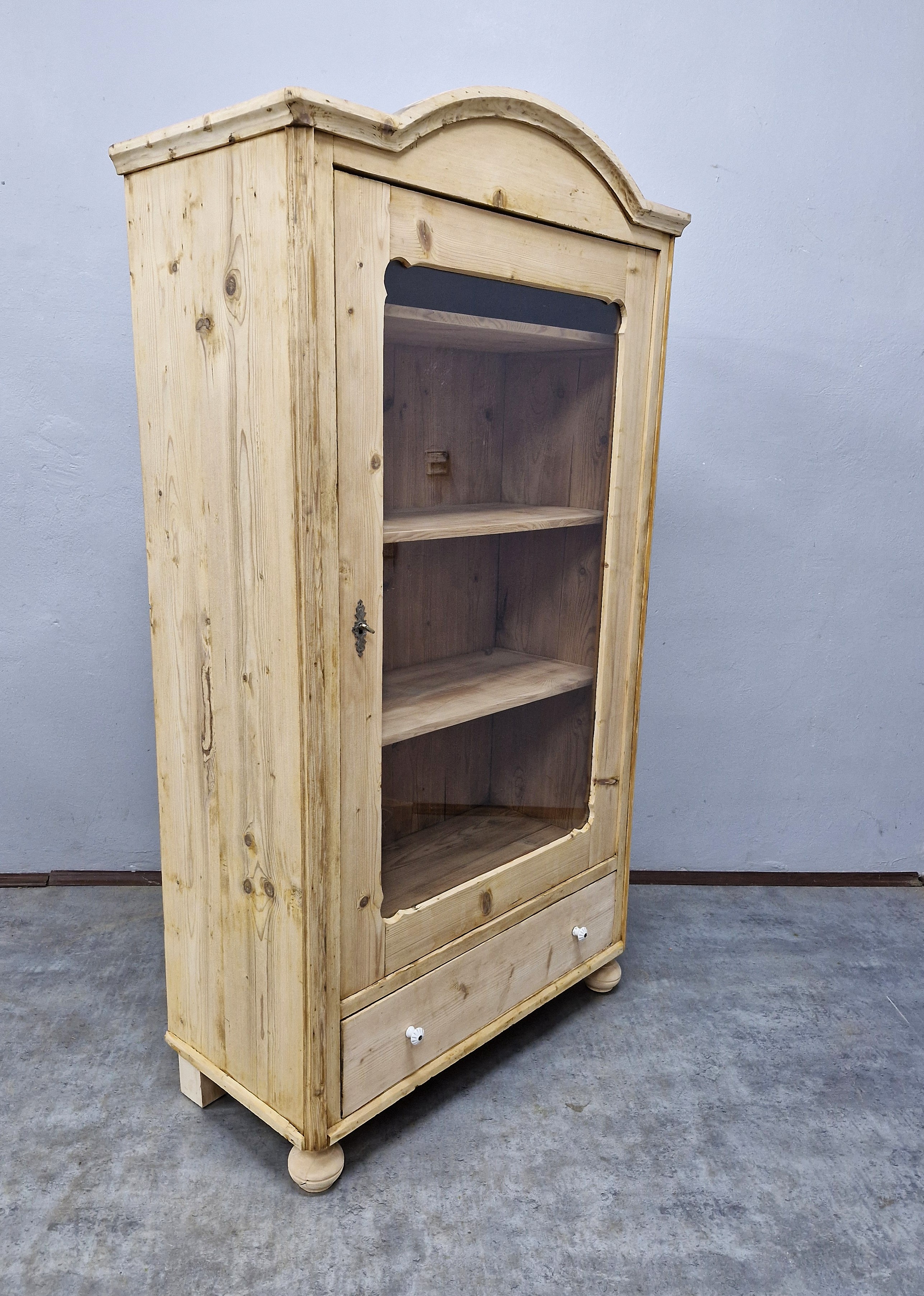 #bibliotekaludwikowska   #sosnowemeble   #bibliotekazduszą   #antyki   #meblerustykalne   #mebleklasyczne   #bibliotekasosnowa   #meblehistoryczne   #staremeble   #meblezdrewna   #antykimarki   #wnętrzazcharakterem