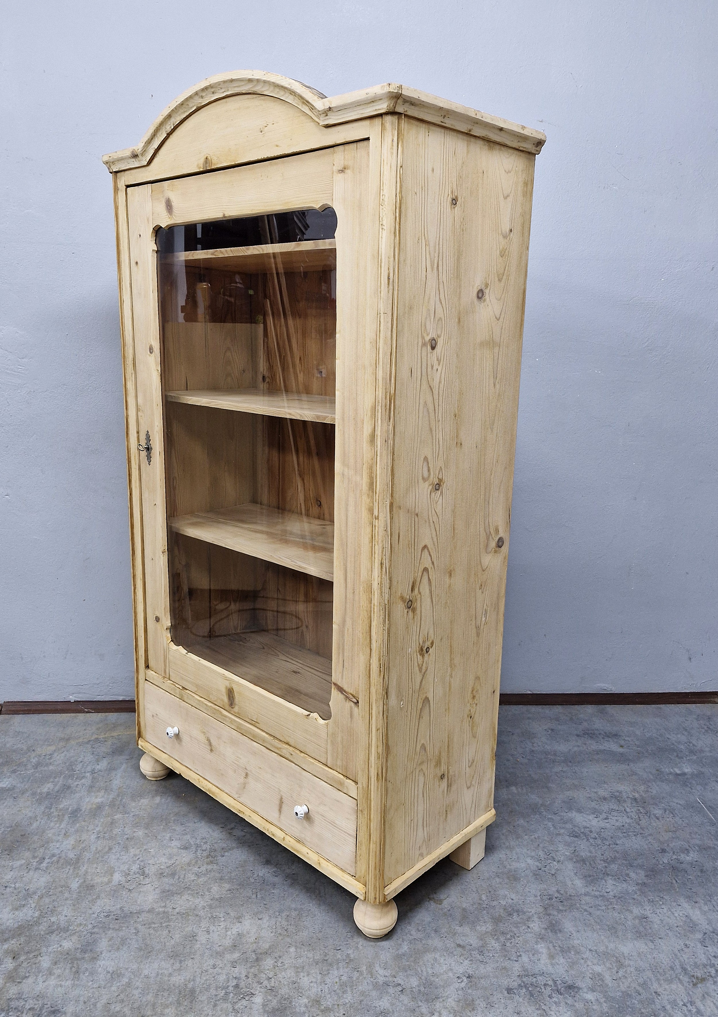 #bibliotekaludwikowska   #sosnowemeble   #bibliotekazduszą   #antyki   #meblerustykalne   #mebleklasyczne   #bibliotekasosnowa   #meblehistoryczne   #staremeble   #meblezdrewna   #antykimarki   #wnętrzazcharakterem