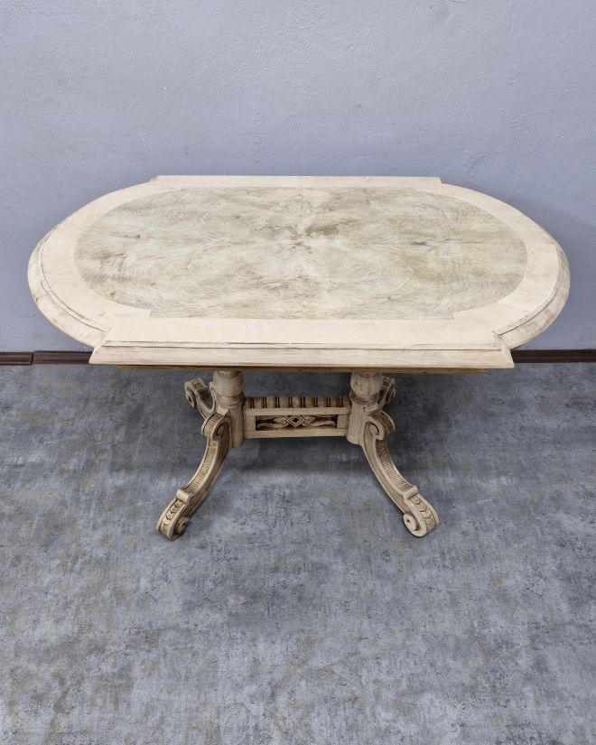 #stółeklektyczny   #mebelzcharakterem   #stółzhistorią   #oryginalnyantyk   #stółorzechowy   #eklektycznystyl   #antycznystół   #zdobionymebel   #mebledrewniane   #meblezduszą   #unikatowystół   #antykinawymiar