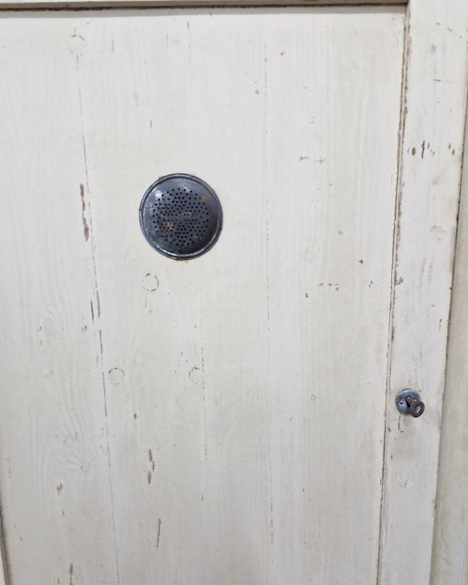 #szafachlebowa   #antykszafa   #szafazduszą   #mebelzcharakterem   #oryginalnyantyk   #szklanepojemniki   #przechowywanieprzypraw   #kuchniaretro   #meblezprzeszłością   #rustykalnyklimat   #kuchniazklimatem   #antykwariatkuchenny  