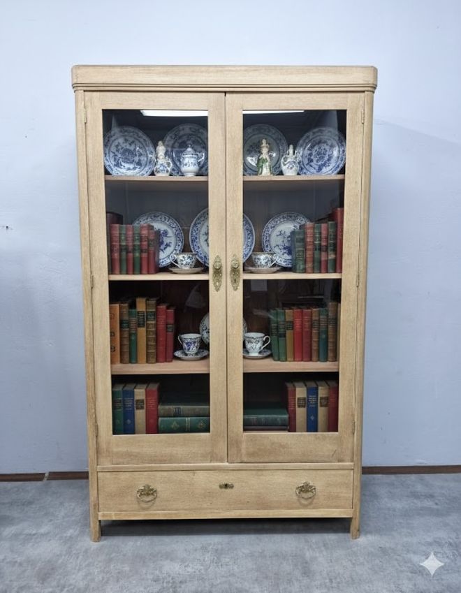 #bibliotekaantyczna   #meblezcharakterem   #dębowameblościanka   #secesja   #antykiwnętrza   #stylowewnętrze   #meblezprzeszłością   #bibliotekasecesyjna   #oryginalneokucia   #wnętrzezklimatem   #polskiantyk   #mebledebowe