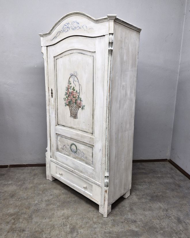 #shabbychic   #shabbychicdecor   #stylowameblosciana   #szafaludwikowska   #meblezcharakterem   #stylfrancuski   #romantycznewnętrze   #meblevintage   #dekoracjawnetrz   #handpaintedfurniture   #stylowaszafa   #mebleręcznierenowowane   #antykiwnetrza   #fr