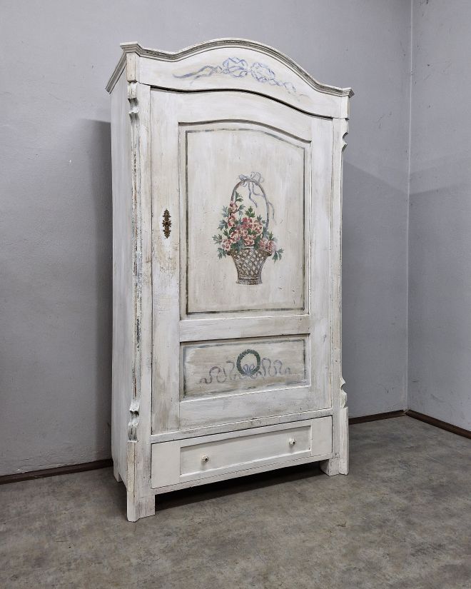 #shabbychic   #shabbychicdecor   #stylowameblosciana   #szafaludwikowska   #meblezcharakterem   #stylfrancuski   #romantycznewnętrze   #meblevintage   #dekoracjawnetrz   #handpaintedfurniture   #stylowaszafa   #mebleręcznierenowowane   #antykiwnetrza   #fr