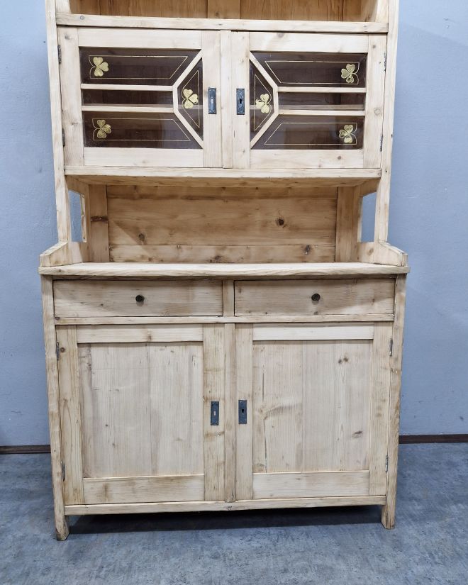 #kredenssecesyjny #mebelzduszą #antyk #meblezhistorią #kredensantyk #stylsecesyjny #wnętrzezcharakterem #starocie #renowacjamebli #polskiantyk #vintagehome #meblevintage #mebleklimatyczne #secese #mebleunikatowe #drewnianemeble #antycznemeble #antykidodomu