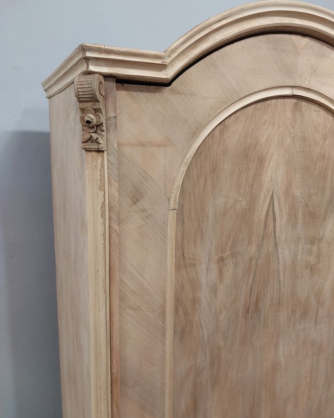 #szafaludwikowska #mebelzcharakterem #antyki #meblestylowe #wnętrzazduszą #stylklasyczny #orzechowaszafa #shabbychic #vintagehome #meblepolskie #renowacjamebli #dekoracjawnetrz #styloweszafy #meblena100lat #drewnianemeble #antykinowoczesne