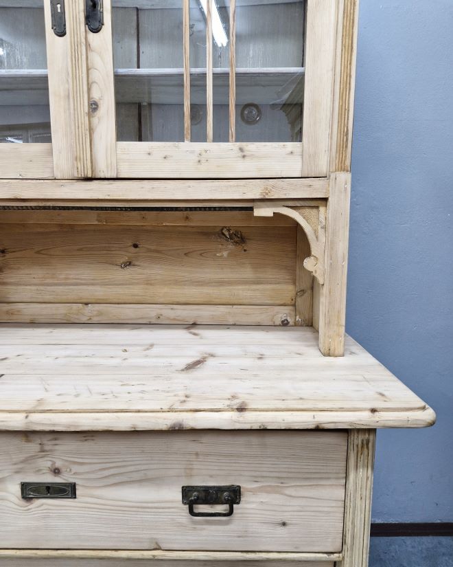 #kredensludowy #meblezduszą #antyki #mebleludowe #stylrustykalny #polskiantyk #wnętrzazklimatem #vintagehome #shabbychic #dekoracjawnętrz #renowacjamebli #meblezcharakterem #antykimarki #handmadestyle #klimatwnetrza #polskidesign