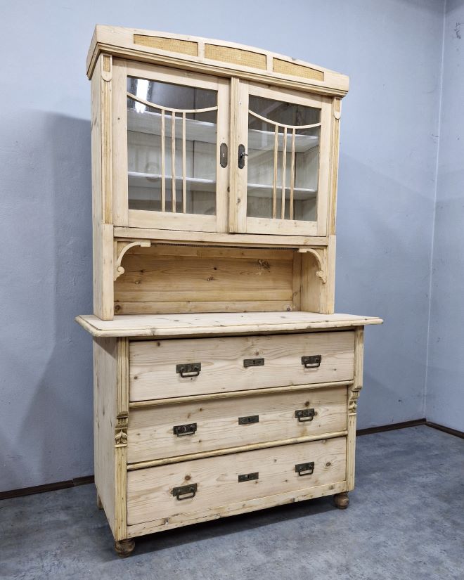 #kredensludowy #meblezduszą #antyki #mebleludowe #stylrustykalny #polskiantyk #wnętrzazklimatem #vintagehome #shabbychic #dekoracjawnętrz #renowacjamebli #meblezcharakterem #antykimarki #handmadestyle #klimatwnetrza #polskidesign