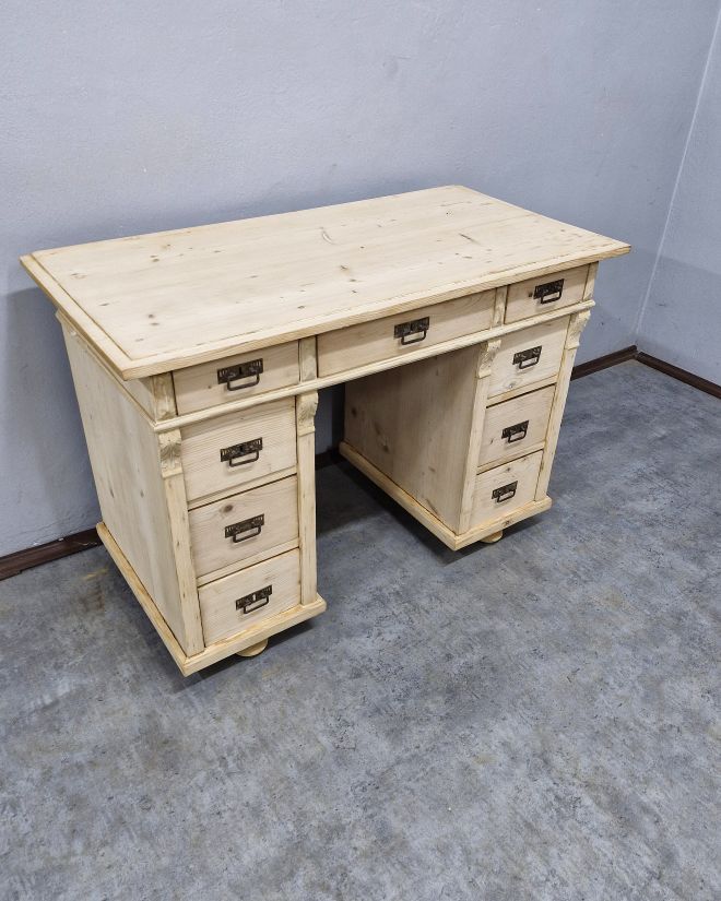 #biurkoantyk #biurkosecesyjne #meblezduszą #stylsecesyjny #antyki #renowacjamebli #meblehistoryczne #polskiantyk #meblestylowe #shabbychic #vintagestyle #drewnianemeble #unikatowydesign #biurkosecesja #mebleartystyczne #mebleręcznierobione #antykinowoczesn