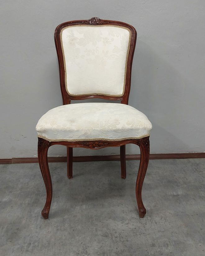 #krzesłosecesyjne #krzesłoantyk #drewnoorzechowe #stylsecesyjny #antyki #meblezduszą #mebleklasyczne #wnętrzazklimatem #vintagevibes #antykinowoczesnymwnętrzu #krzesłovintage #mebleręcznierenowowane #antykiwarszawa #dekoracjawnetrz #unikatowemeble