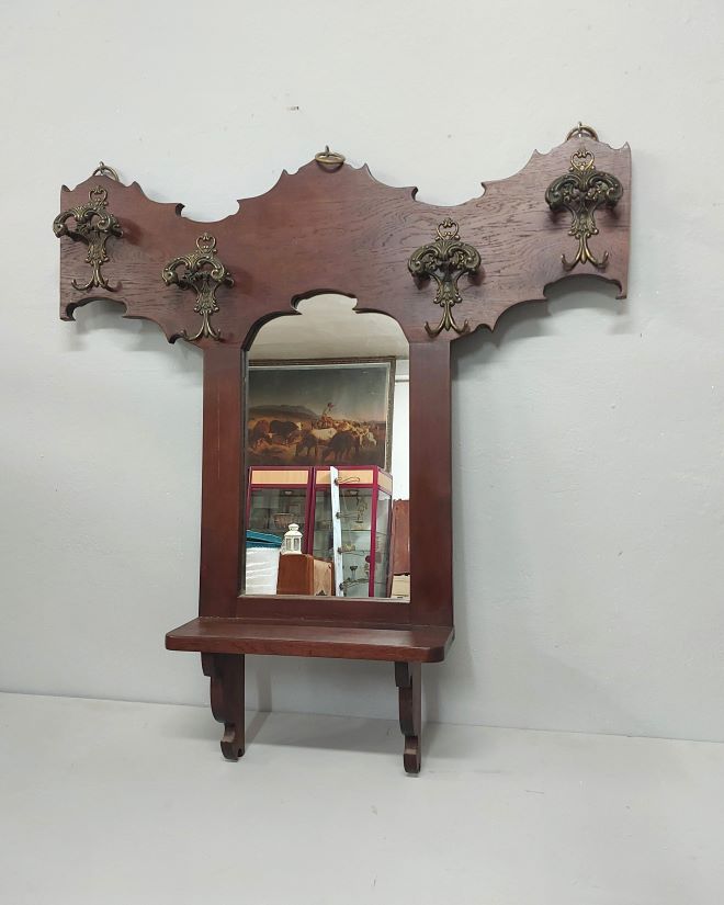 #lustrozcharakterem   #antykznatury   #stylowewnetrze   #upcyklingzklasą   #drewnozhistoria   #wnetrzazdusza   #stylowaprzestrzeń   #vintagehome   #lustroantyczne   #mosieznewieszaki   #przedpokojzklimatem   #eklektycznewnetrze   #recyklingzpomyslem   #han