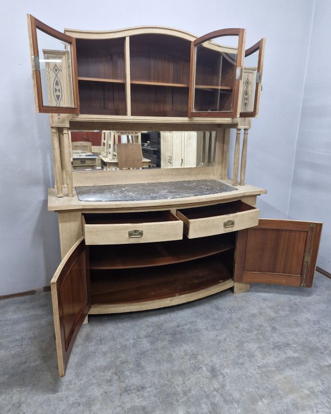 #antyki #kredens #kredensdębowy #meblemiedzywojenne #antyk #meblezduszą #staredrewno #intarsja #renowacja #dolnyśląsk #wnętrzazcharakterem #vintage