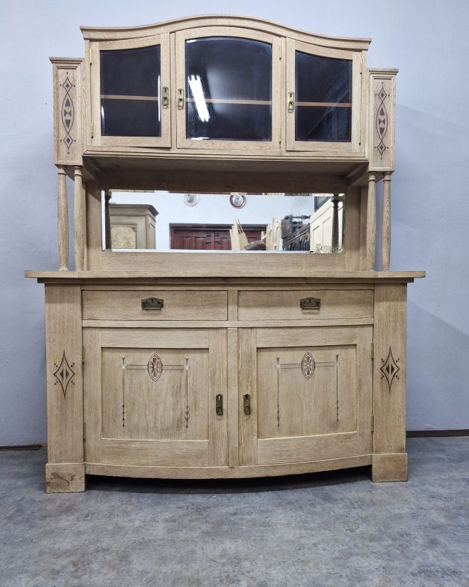 #antyki #kredens #kredensdębowy #meblemiedzywojenne #antyk #meblezduszą #staredrewno #intarsja #renowacja #dolnyśląsk #wnętrzazcharakterem #vintage