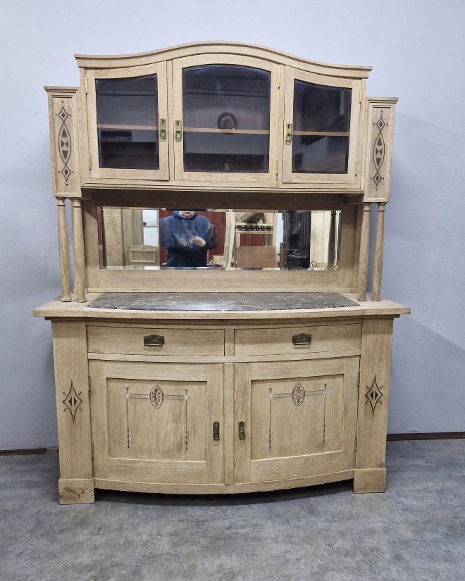 #antyki #kredens #kredensdębowy #meblemiedzywojenne #antyk #meblezduszą #staredrewno #intarsja #renowacja #dolnyśląsk #wnętrzazcharakterem #vintage