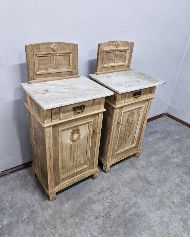 #antyki #dębowemeble #szafkinocne #marmur #meblezcharakterem #vintagehome #polskiedrewno #ponad100lat