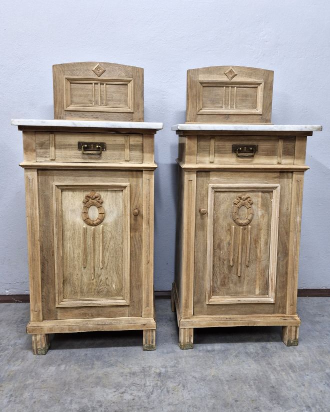 #antyki #dębowemeble #szafkinocne #marmur #meblezcharakterem #vintagehome #polskiedrewno #ponad100lat