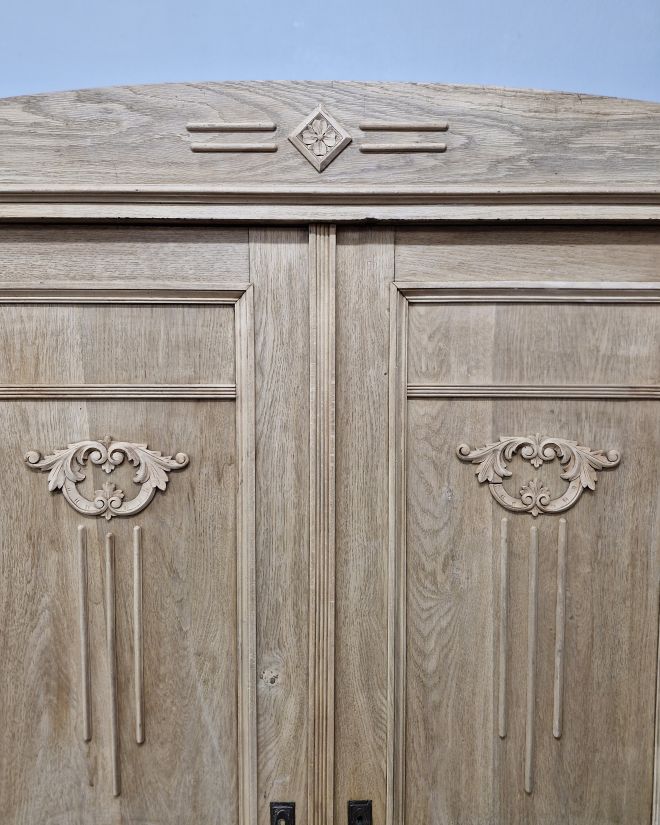 #antyki #antyk #staremeble #mebleantyczne #antiquefurniture #vintagemeble #vintagefurniture #meblezduszą #drewnodębowe #dębowa #staredrewno #renowacjamebli #antiquedecor #vintagehome #wnętrzazklimatem #klasycznewnętrza #interiorvintage #unikatowemeble #meb