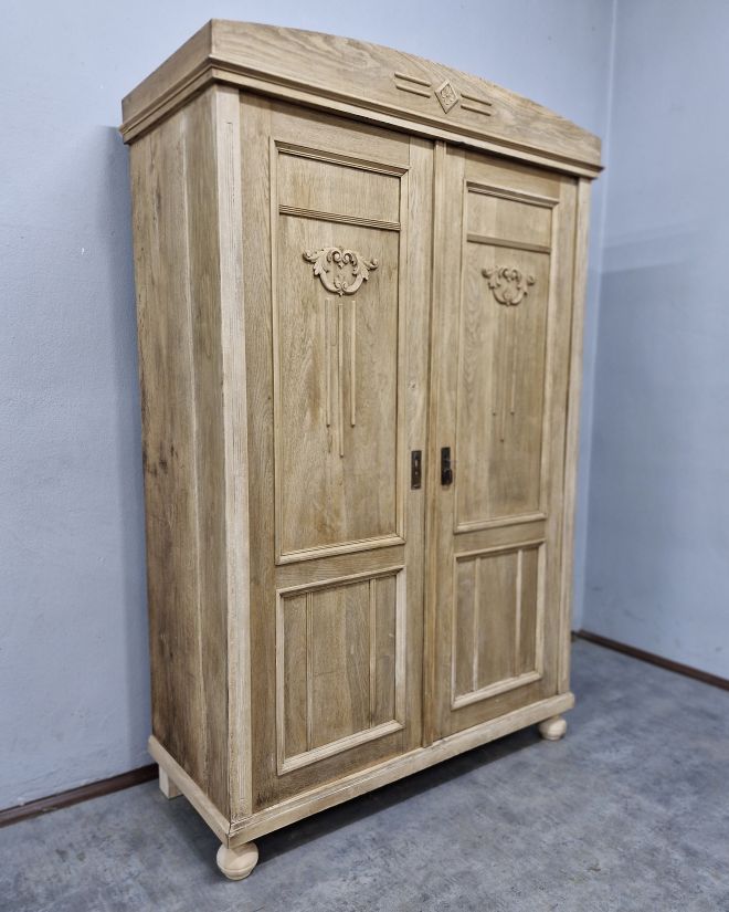 #antyki #antyk #staremeble #mebleantyczne #antiquefurniture #vintagemeble #vintagefurniture #meblezduszą #drewnodębowe #dębowa #staredrewno #renowacjamebli #antiquedecor #vintagehome #wnętrzazklimatem #klasycznewnętrza #interiorvintage #unikatowemeble #meb