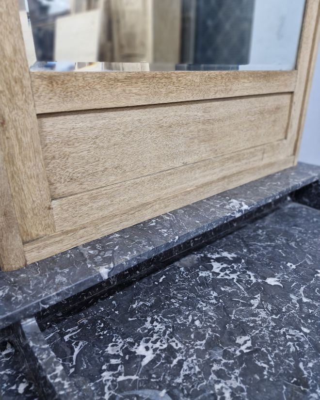 #antyk #mebledębowe #komodadębowa #szafkałazienkowa #retrołazienka #marmur #meblezodzysku #renowacja #inkrustacja #lustrokryształowe #Świdnica #dolnyśląsk #wnętrza #glamour #loftstyle #umywalkanablatowa #toaletka