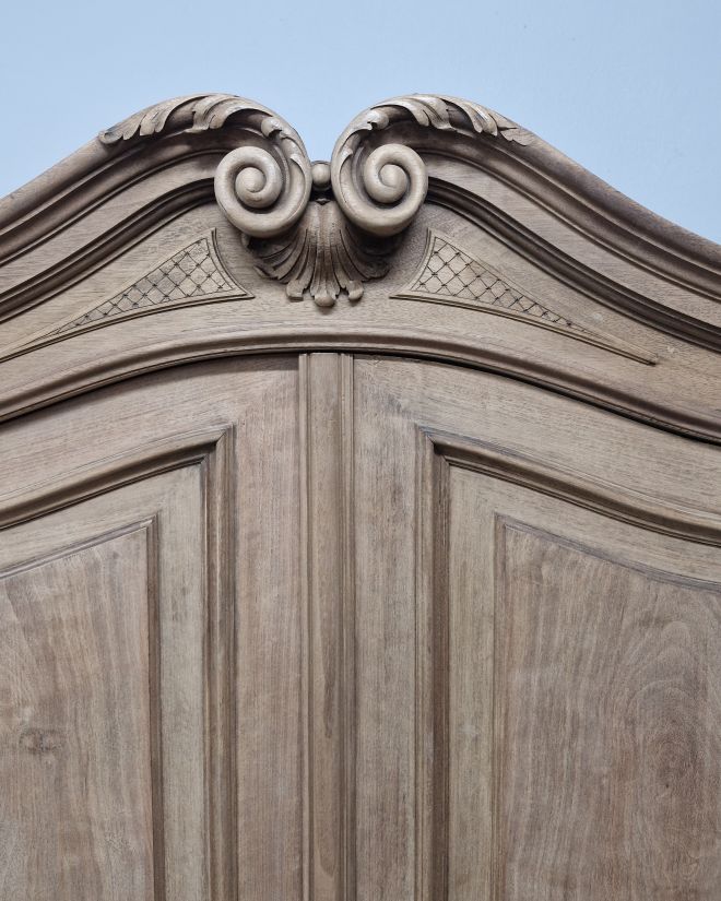 #antyki #mebleantyczne #antiquefurniture #vintagehome #wnetrzazklasa #stylklasyczny #staredrewno #mebledrewniane #unikatowemeble #rustykalnie #homedecor #interiorinspo #polskiewnetrza #dolnyslask #oldfurniture #vintagestyle #timelessdesign #szafa #dekoracj