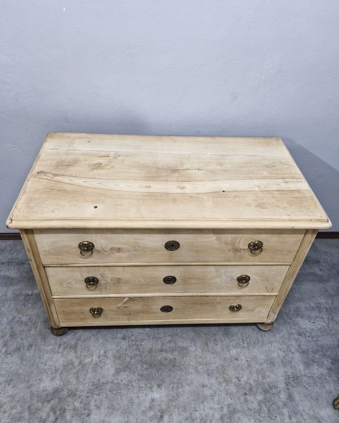 #komodadębowa #meblezduszą #masywdębowy #meblevintage #staremeble #komoda #renowacjamebli #drewnianakomoda #vintagehome #stylrustykalny #ponad100lat #dolnyśląsk #unikatowemeble #wnętrzazduszą #antykizduszą