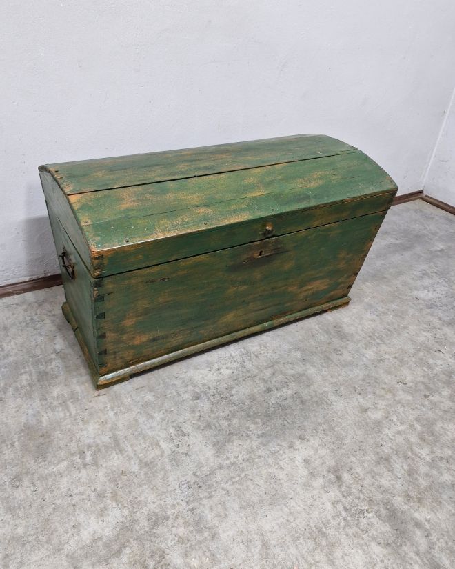   #kufer #kuferrustykalny #starykufer #kuferdrewniany #meblezpasją #meblezcharakterem #meblezklimatem #meblevintage #vintagefurniture #rustykalnewnętrza #rustykalnydom #stylvintage #stylrustykalny #stylfolk #bohointerior #eklektycznewnętrza #staremeble #antyki #dolnyslask #polskimeble #drewnomeble #patyna #starydrewno #wnetrzezcharakterem  