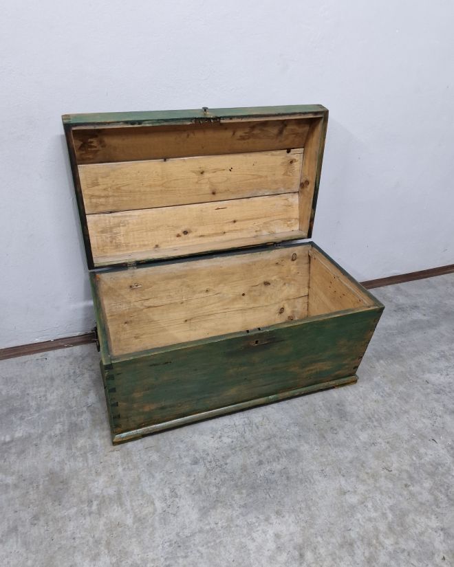   #kufer #kuferrustykalny #starykufer #kuferdrewniany #meblezpasją #meblezcharakterem #meblezklimatem #meblevintage #vintagefurniture #rustykalnewnętrza #rustykalnydom #stylvintage #stylrustykalny #stylfolk #bohointerior #eklektycznewnętrza #staremeble #antyki #dolnyslask #polskimeble #drewnomeble #patyna #starydrewno #wnetrzezcharakterem  