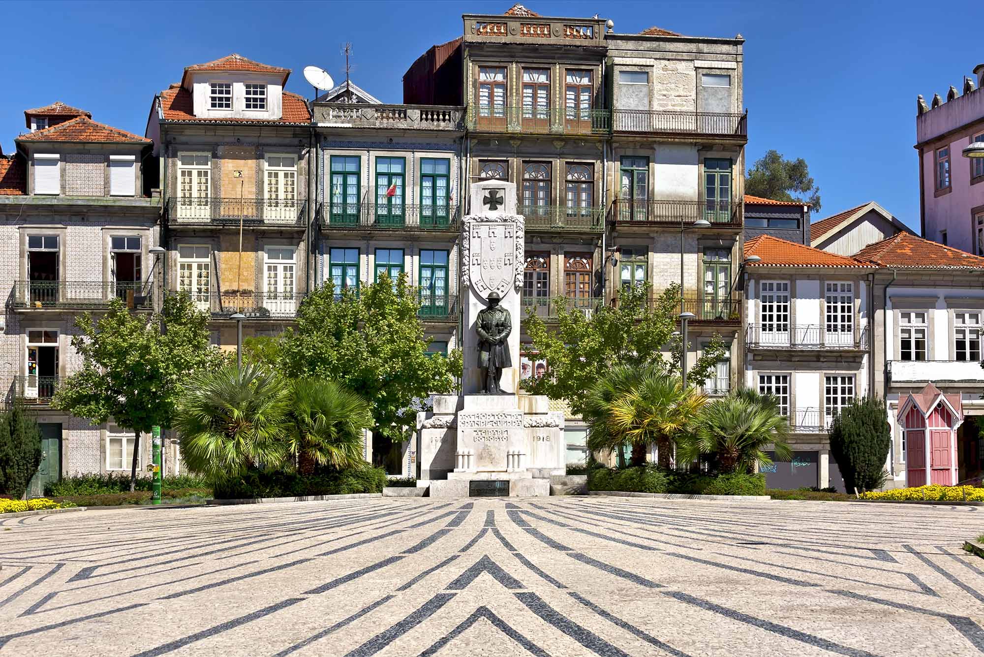 Monument to World War in Carlos Alberto square, Porto, Portugal