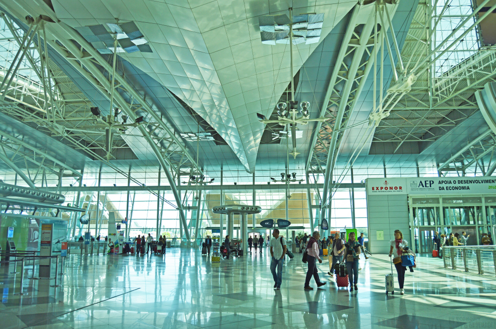 Porto airport entrance