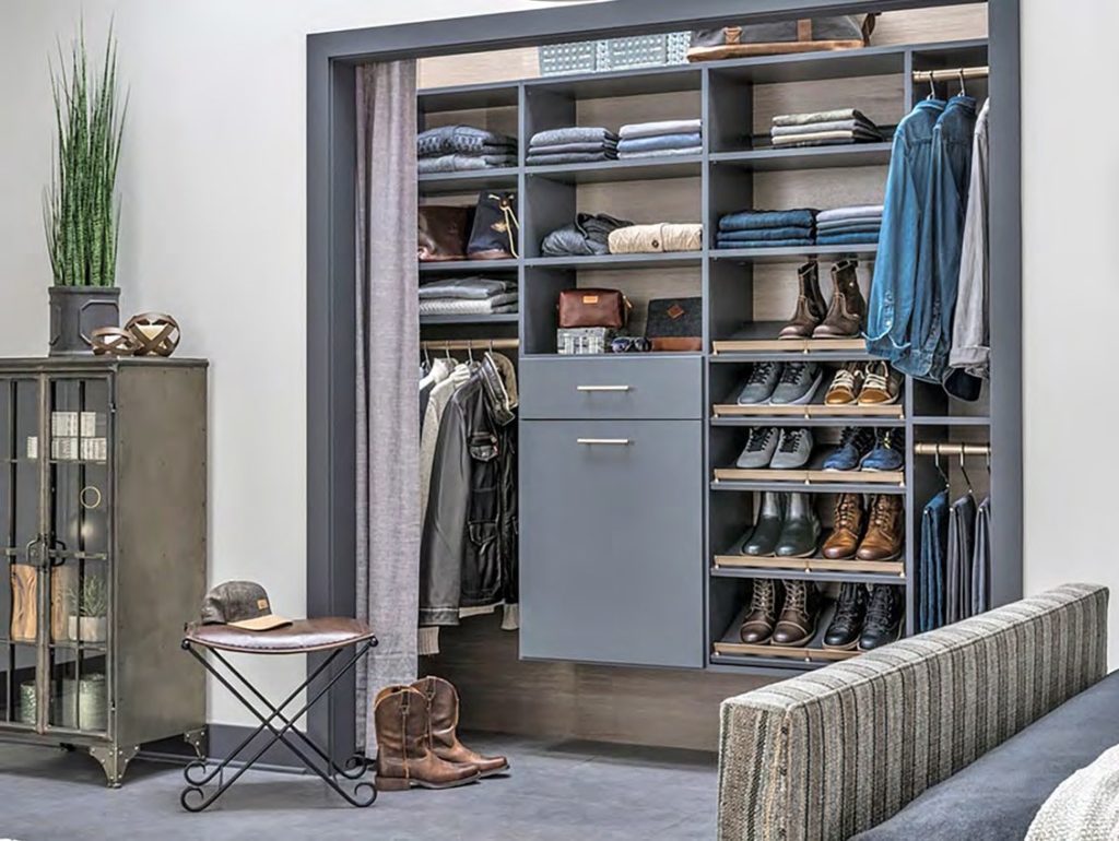 Custom Closet Wall mounted