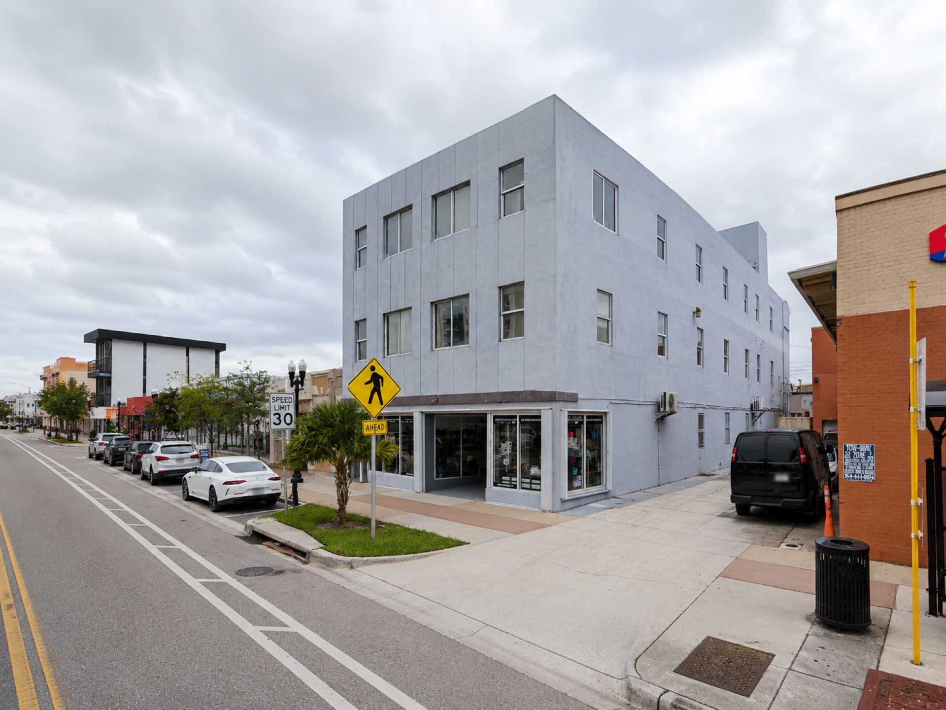 2115 Hollywood Building