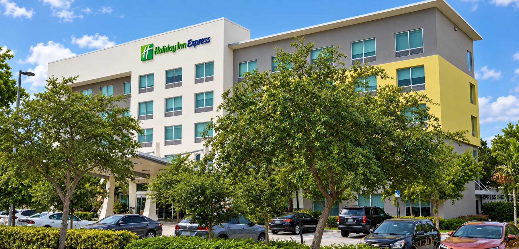 Holiday Inn Express & Suites Doral