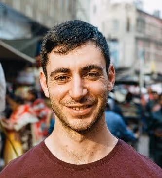 Headshot of Omri Raccah