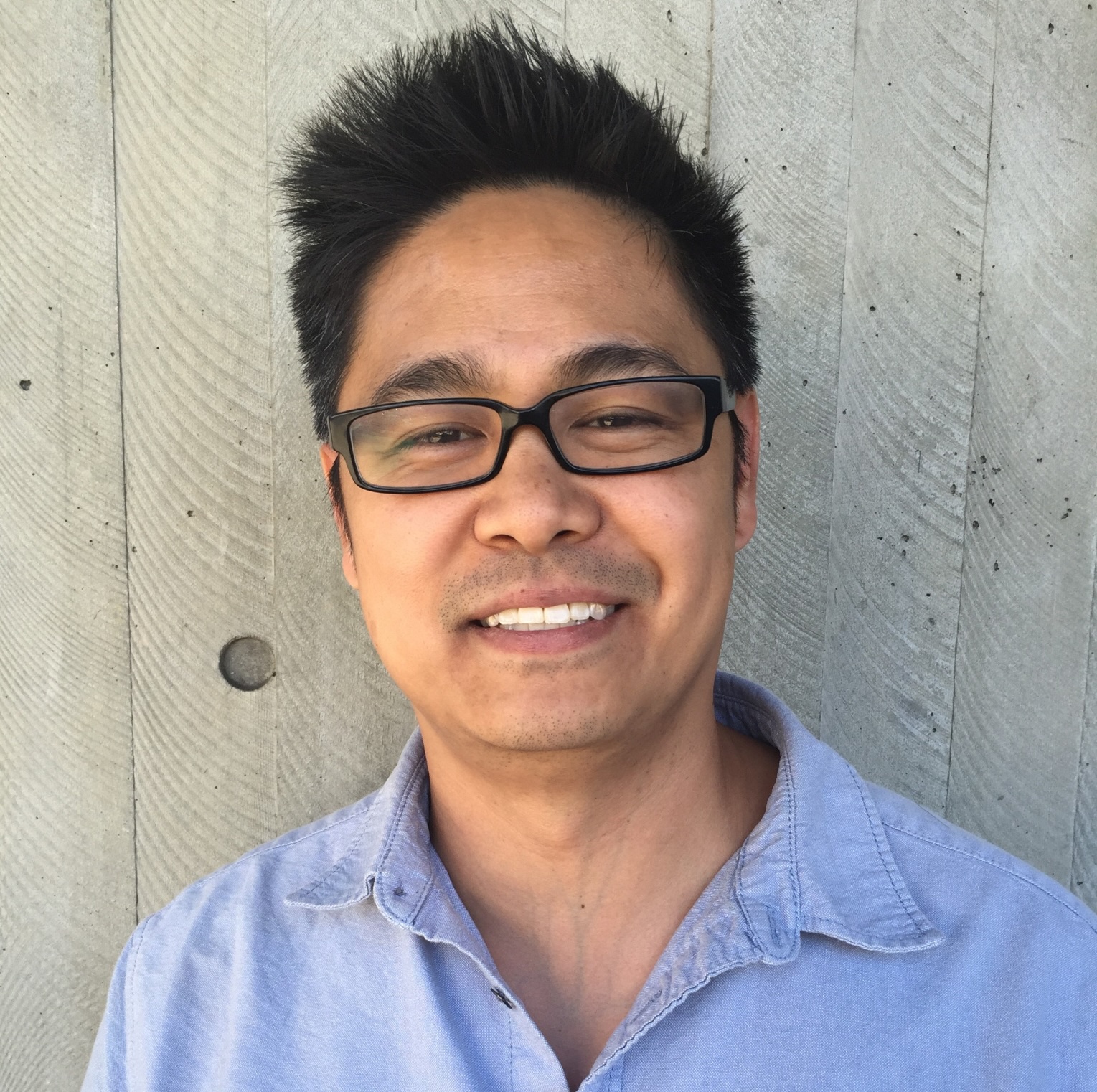 <subject>[headshot] image of customer (for a productivity tools business)</subject>