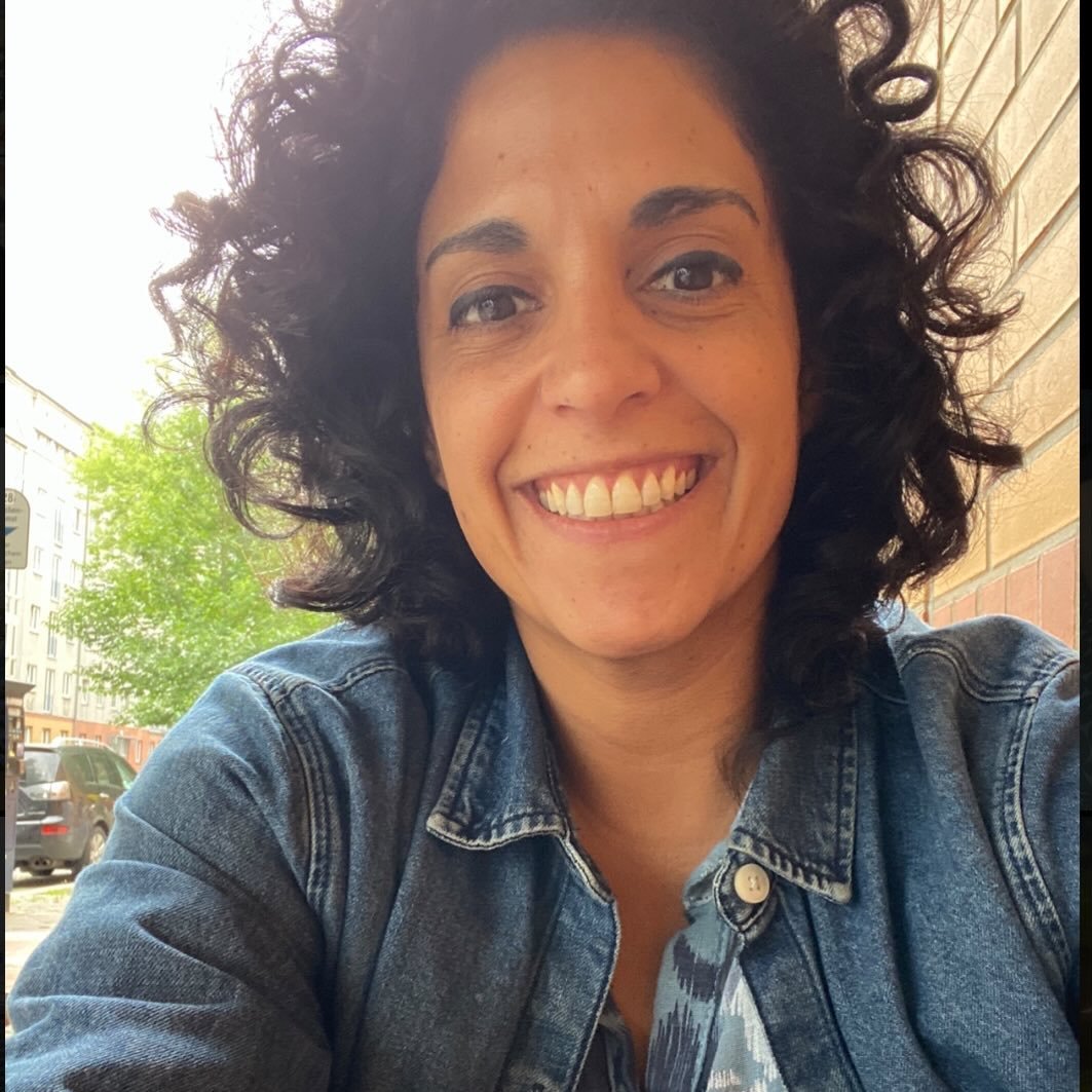 [headshot] image of customer (for an auto dealership)