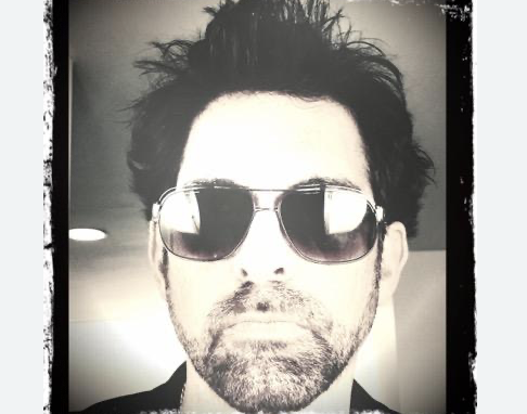 <subject>[headshot] image of customer (for a productivity tools business)</subject>