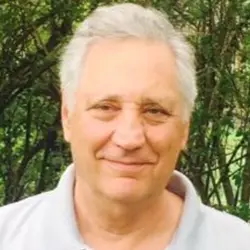 <subject>[headshot] image of customer (for a productivity tools business)</subject>