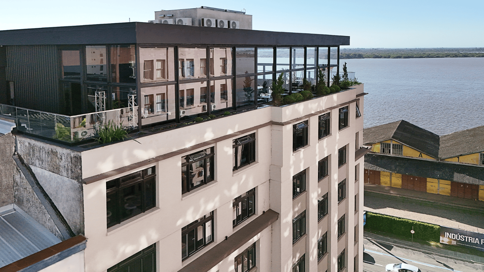 Vida Urbana em Porto Alegre: Onde Comer, Passear e se Hospedar