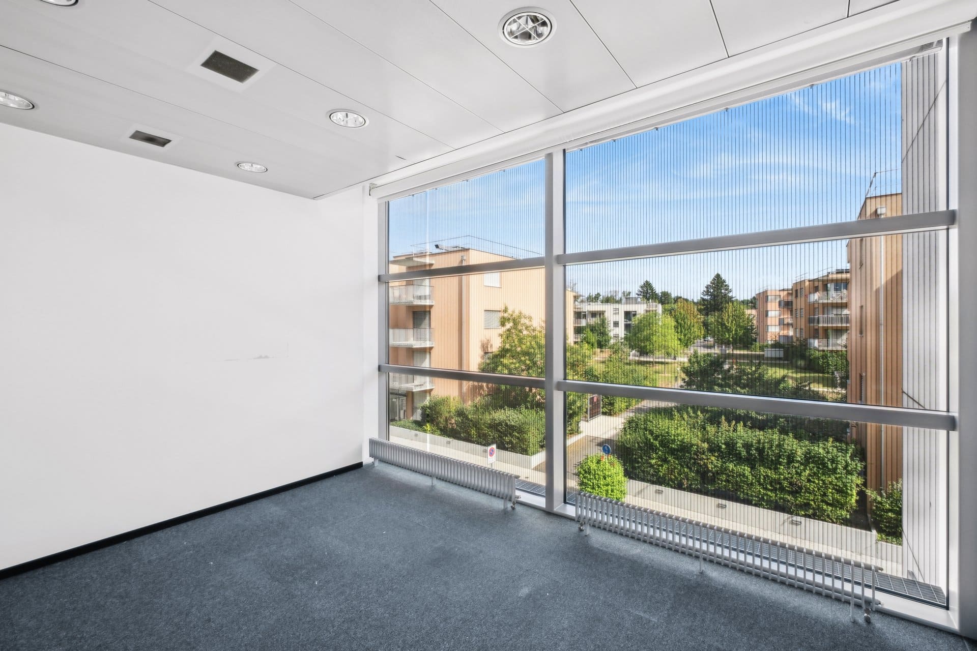 Surface de bureaux modulable pouvant accueillir une salle de conférence – Le Lumion Genève