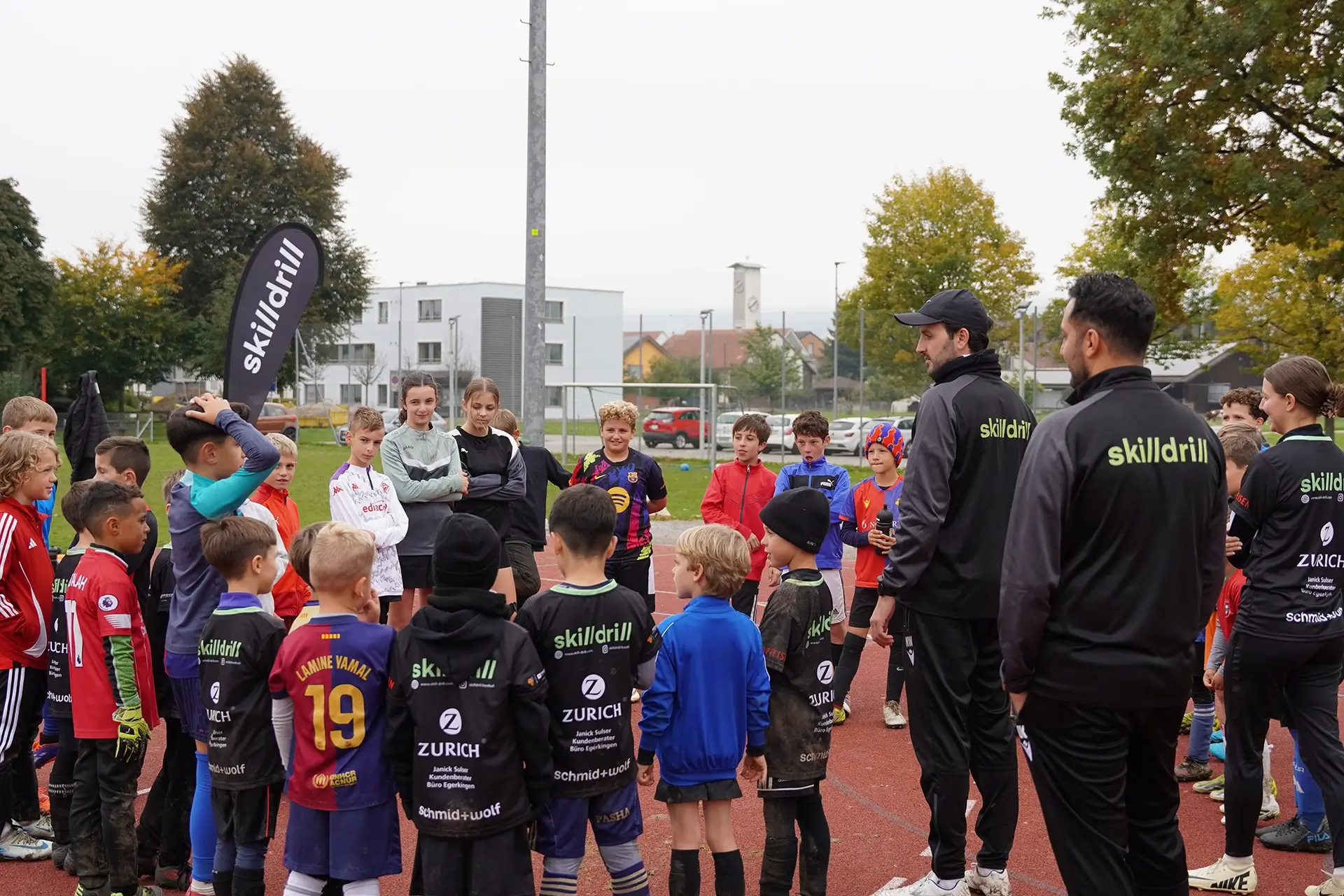 image of diverse group collaboration (for a hr tech)