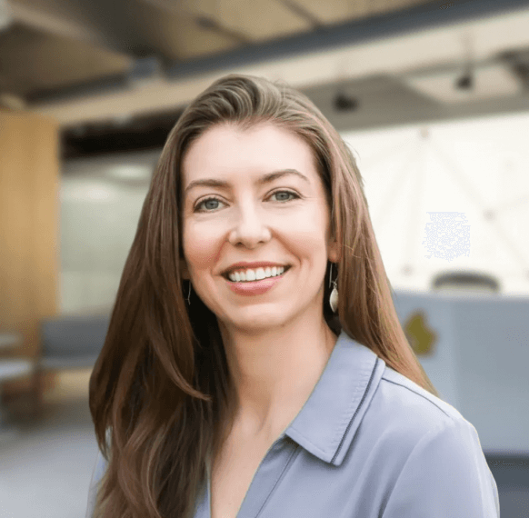 Kate Villari Square image