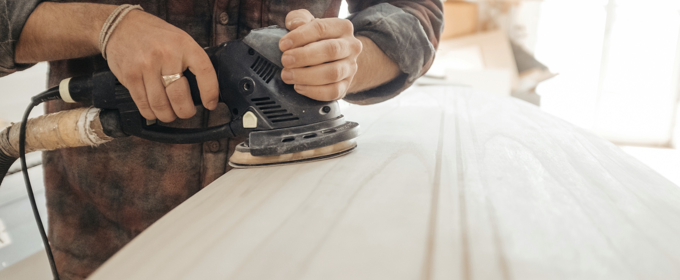 Ébéniste : artisan du bois et créateur de meubles