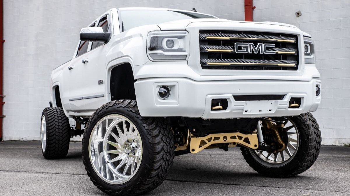 Federal ADAS Bill Aims to Close the Modified Vehicle Gap That Leaves Some Cars Uncalibrated