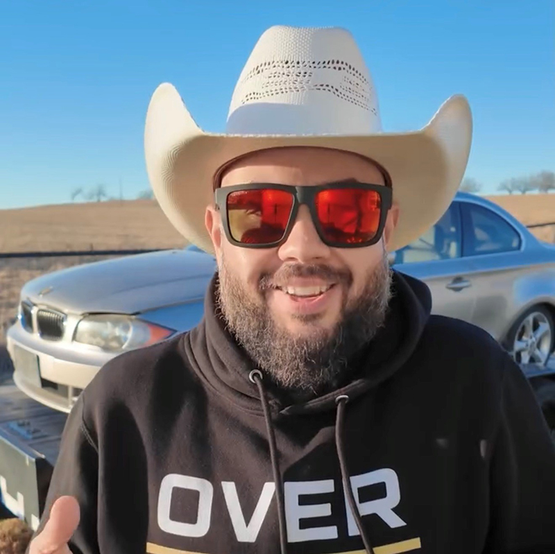 Guillermo Moeller headshot.