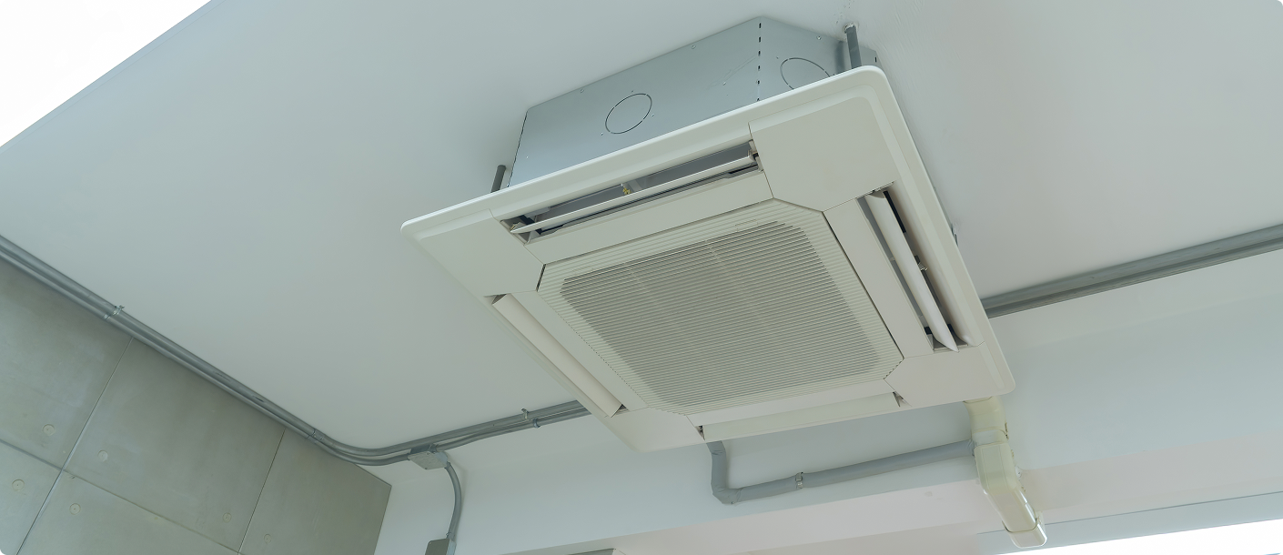 Klimagerät an der Decke