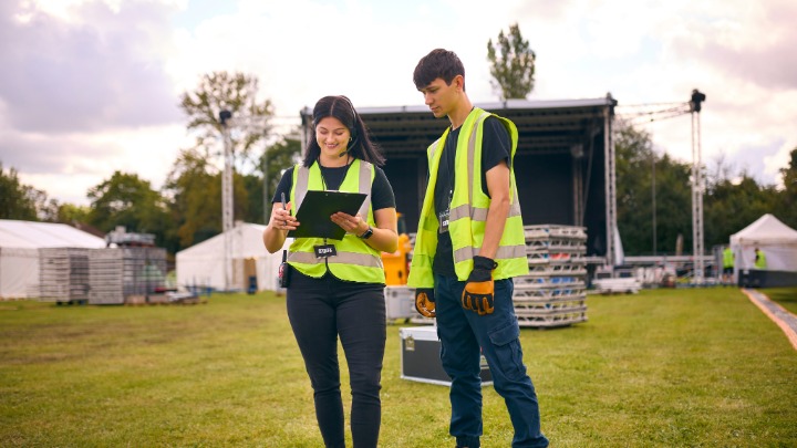 [interface] image of a tablet with an educational app (for edtech)