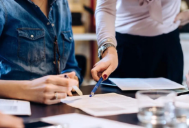 image of consultant advising a business