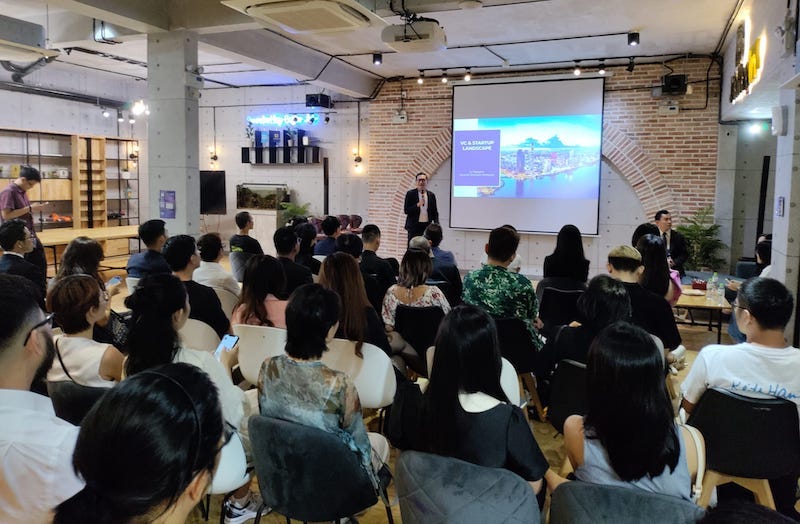 A photo from a Digifin event.