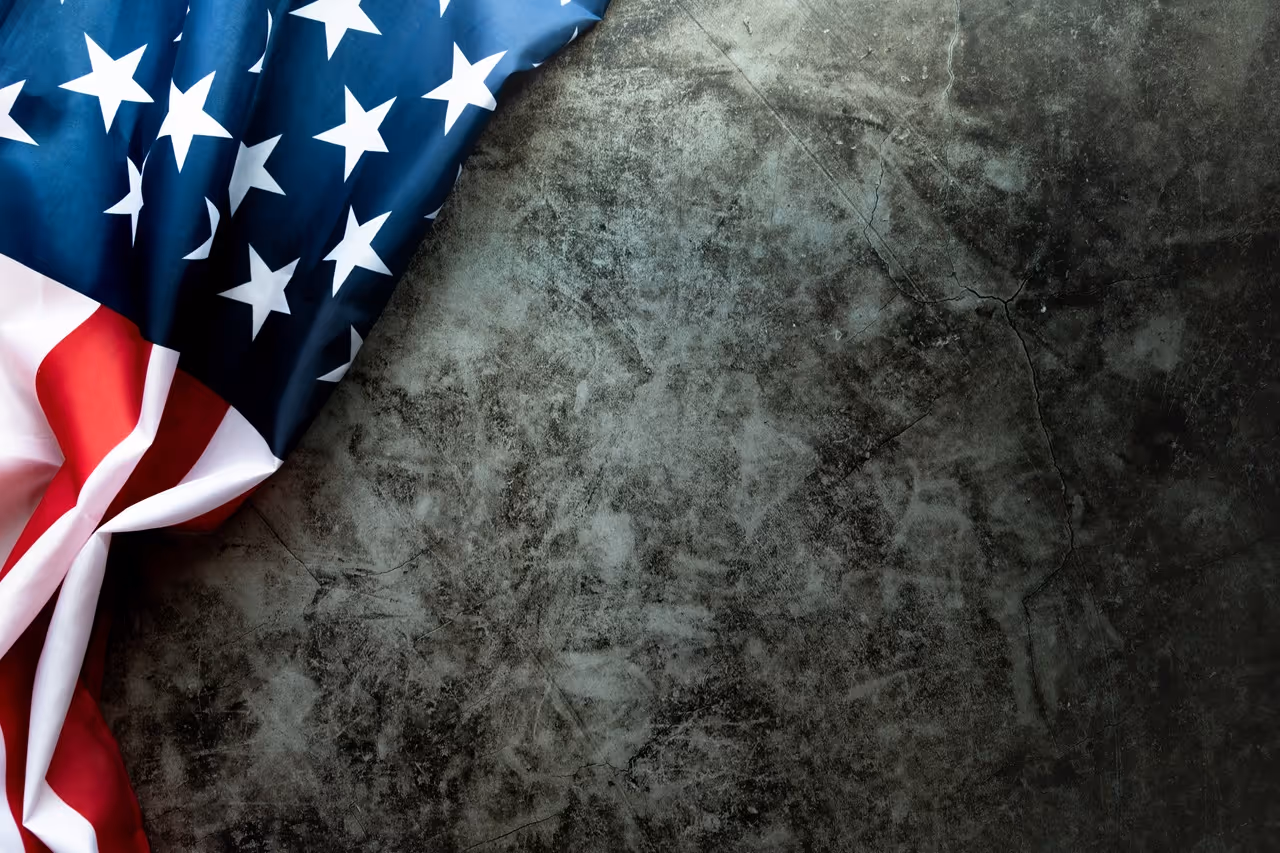 A complete guide to entering the U.S. market via Florida. Discover business formation tips, tax planning strategies, FIRPTA rules, and investor visa (E-2, L-1) requirements.